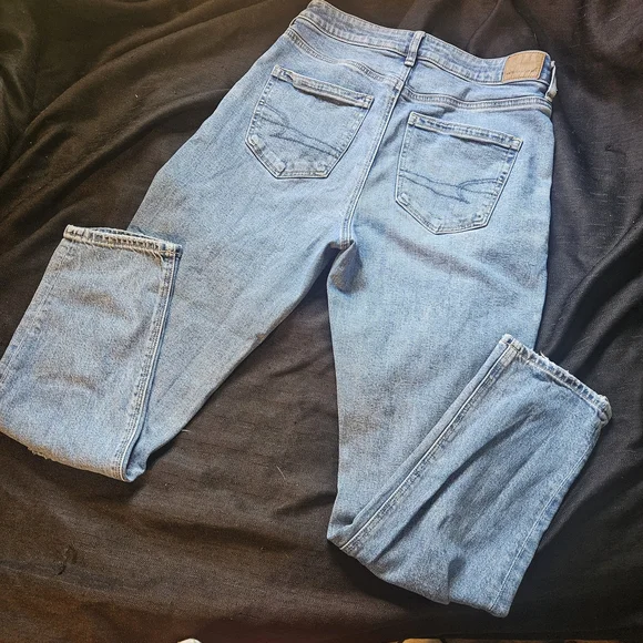 American Eagle Outfitters Sky Blue Distressed High Rise Jeans - Picture 2 of 4